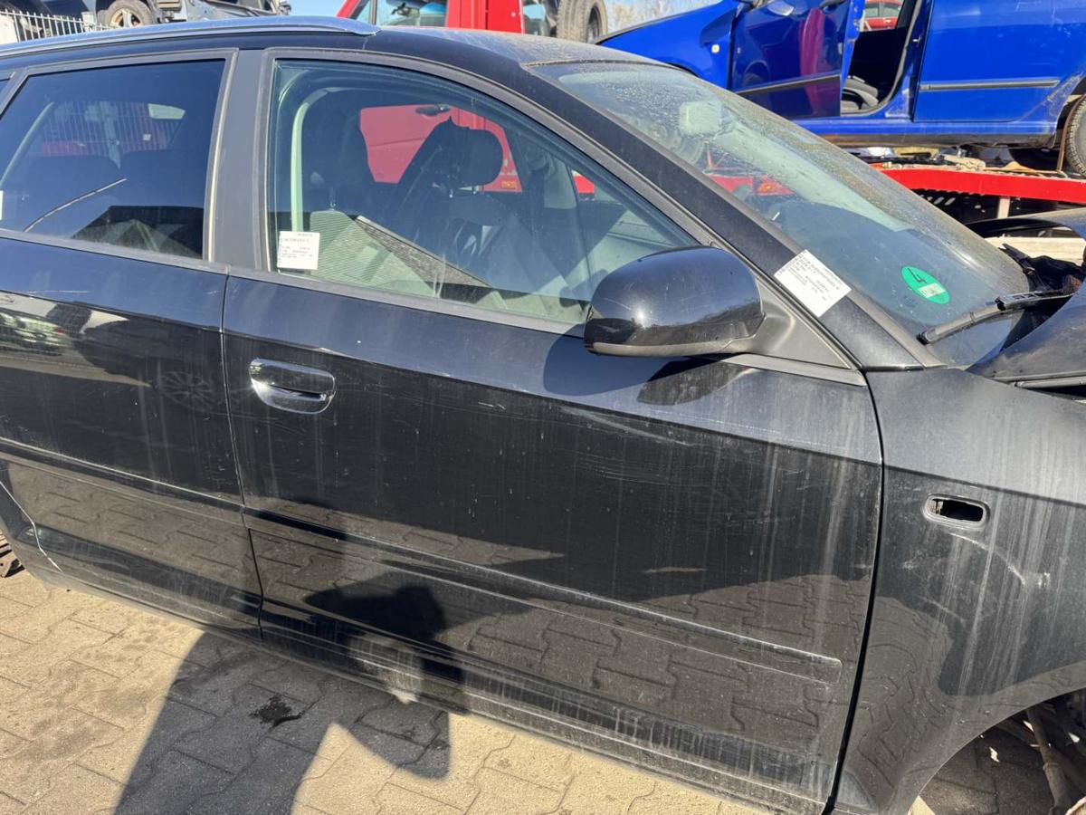 Audi A3 8P Sportback original T&uuml;r vorn rechts LY9B Brillantschwarz Rohbau BJ06